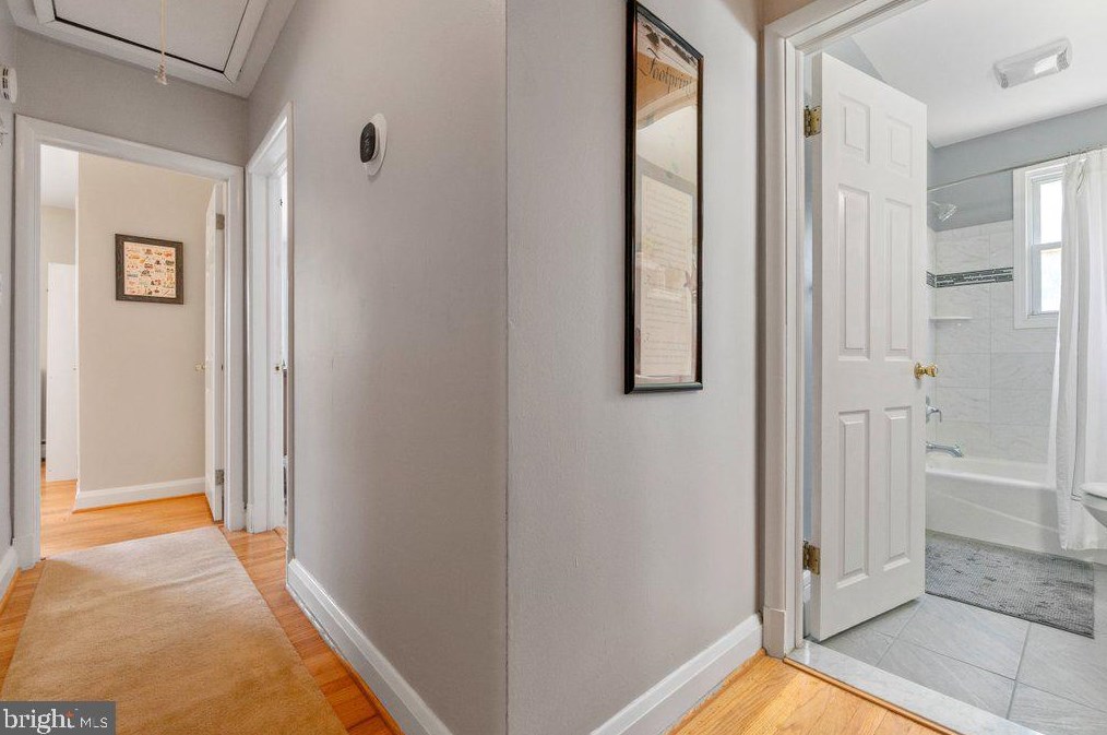 301 Roanoke Dr, Baltimore MD 21228-4243 exterior