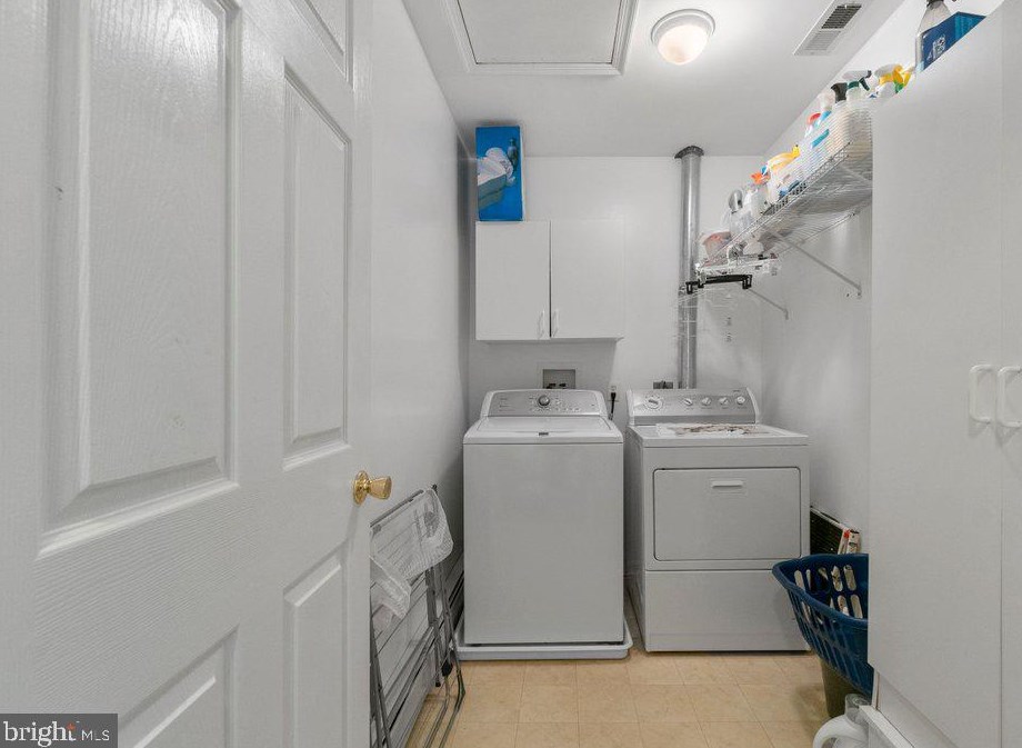 301 Roanoke Dr, Baltimore MD 21228-4243 exterior