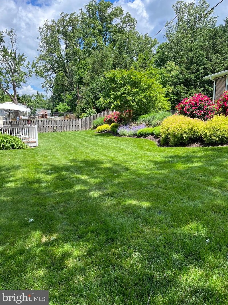 301 Roanoke Dr, Baltimore MD 21228-4243 exterior