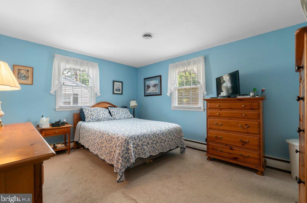 301 Roanoke Dr, Baltimore MD 21228-4243 exterior