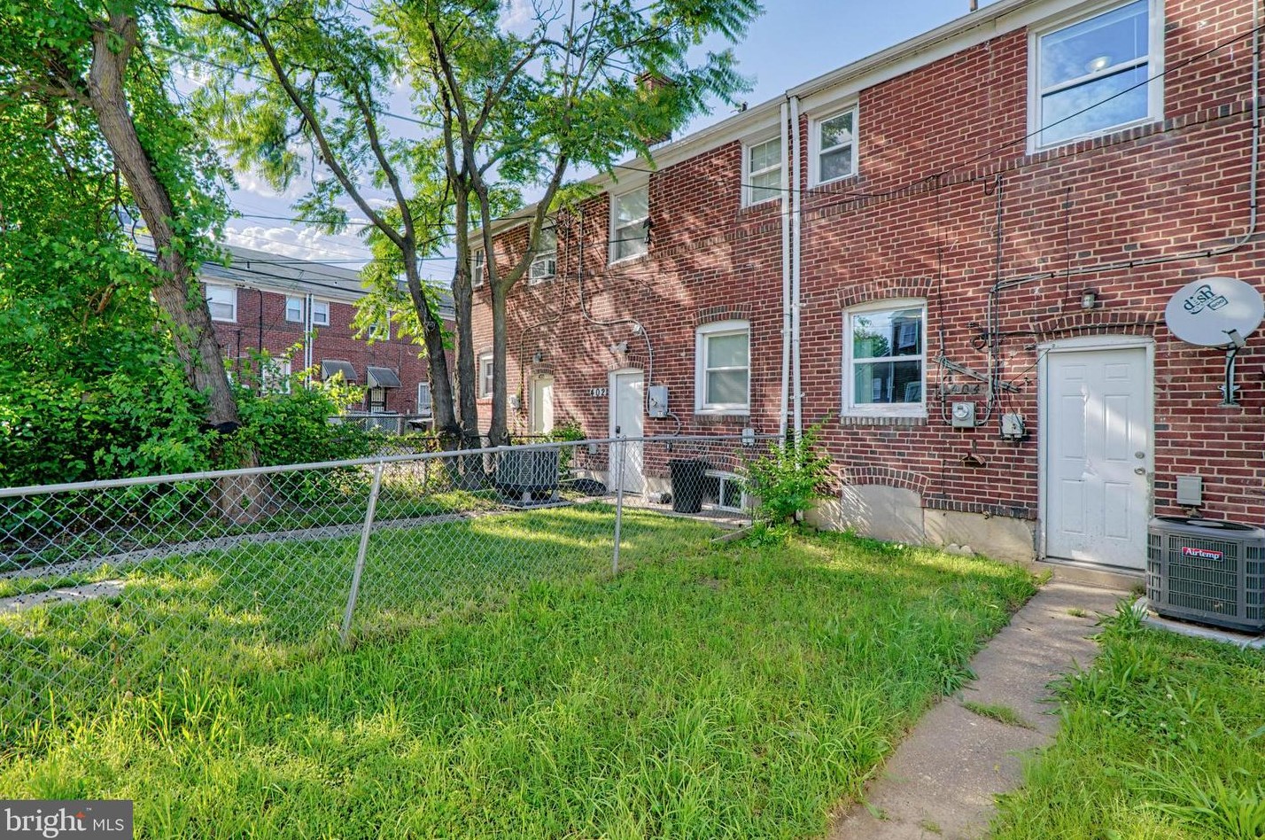 404 Avondale Rd, Baltimore MD  21222-6216 exterior