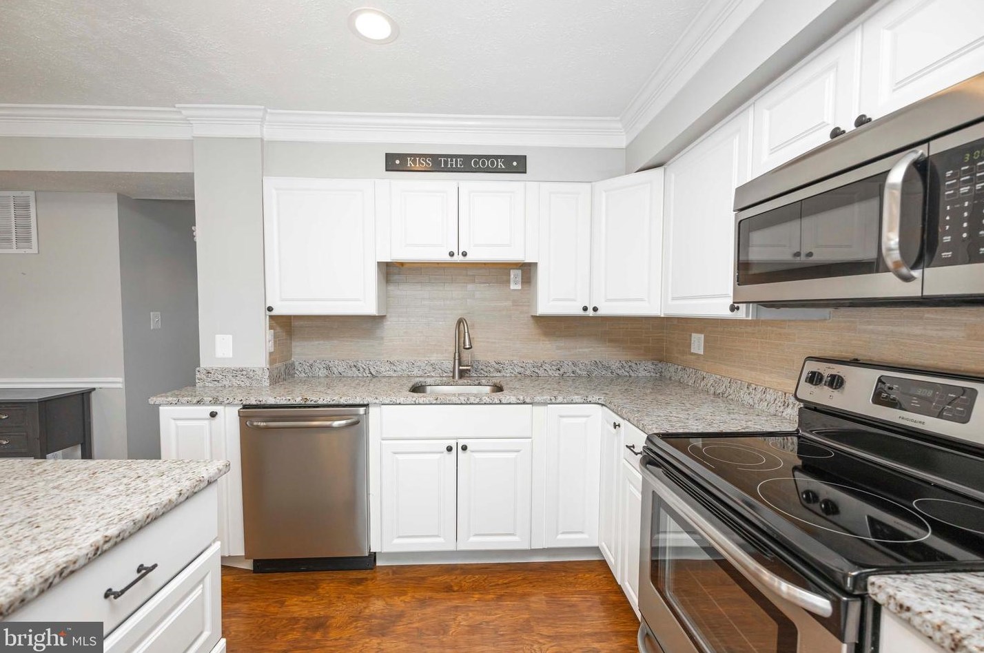 3744 Proctor Ln, Baltimore MD  21236-4747 exterior