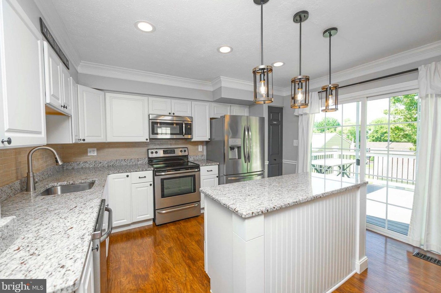 3744 Proctor Ln, Baltimore MD  21236-4747 exterior