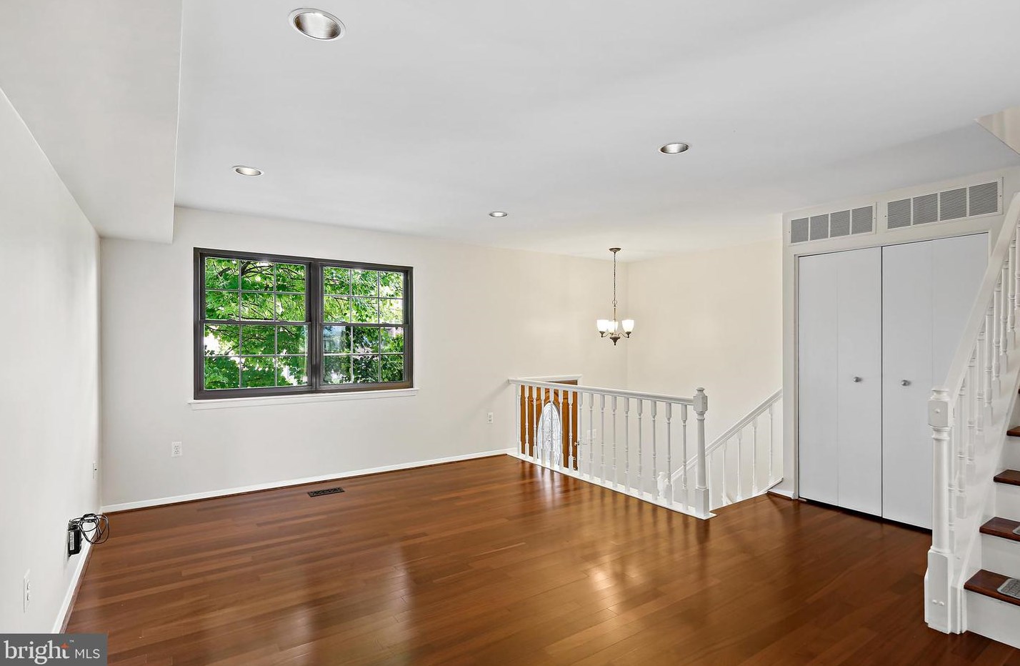 11 Heather Hl Rd, Baltimore MD  21228-6101 exterior