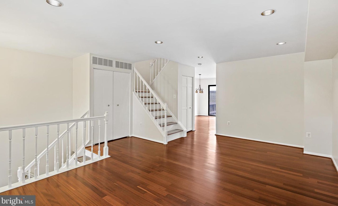 11 Heather Hl Rd, Baltimore MD  21228-6101 exterior