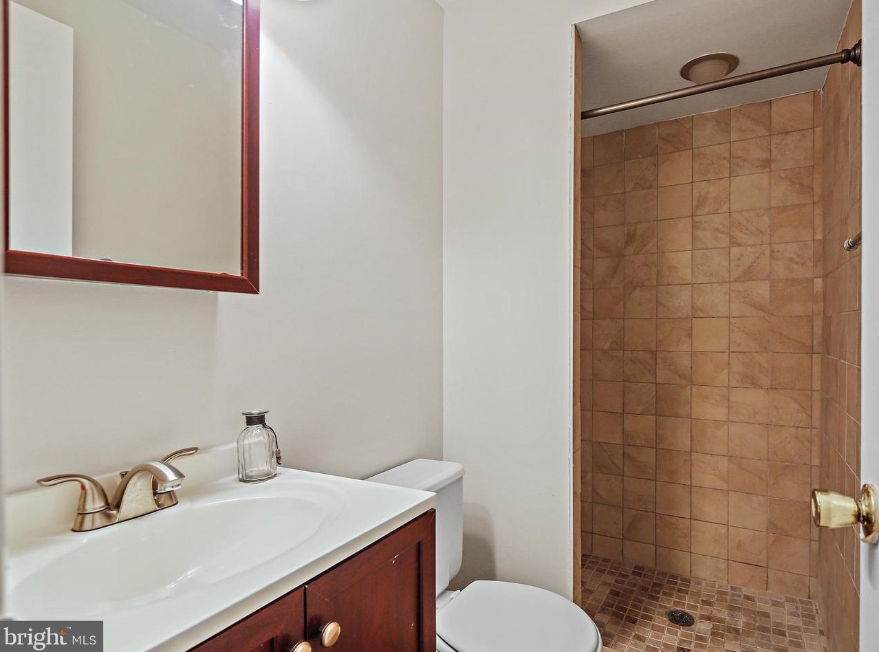 11 Heather Hl Rd, Baltimore MD  21228-6101 exterior