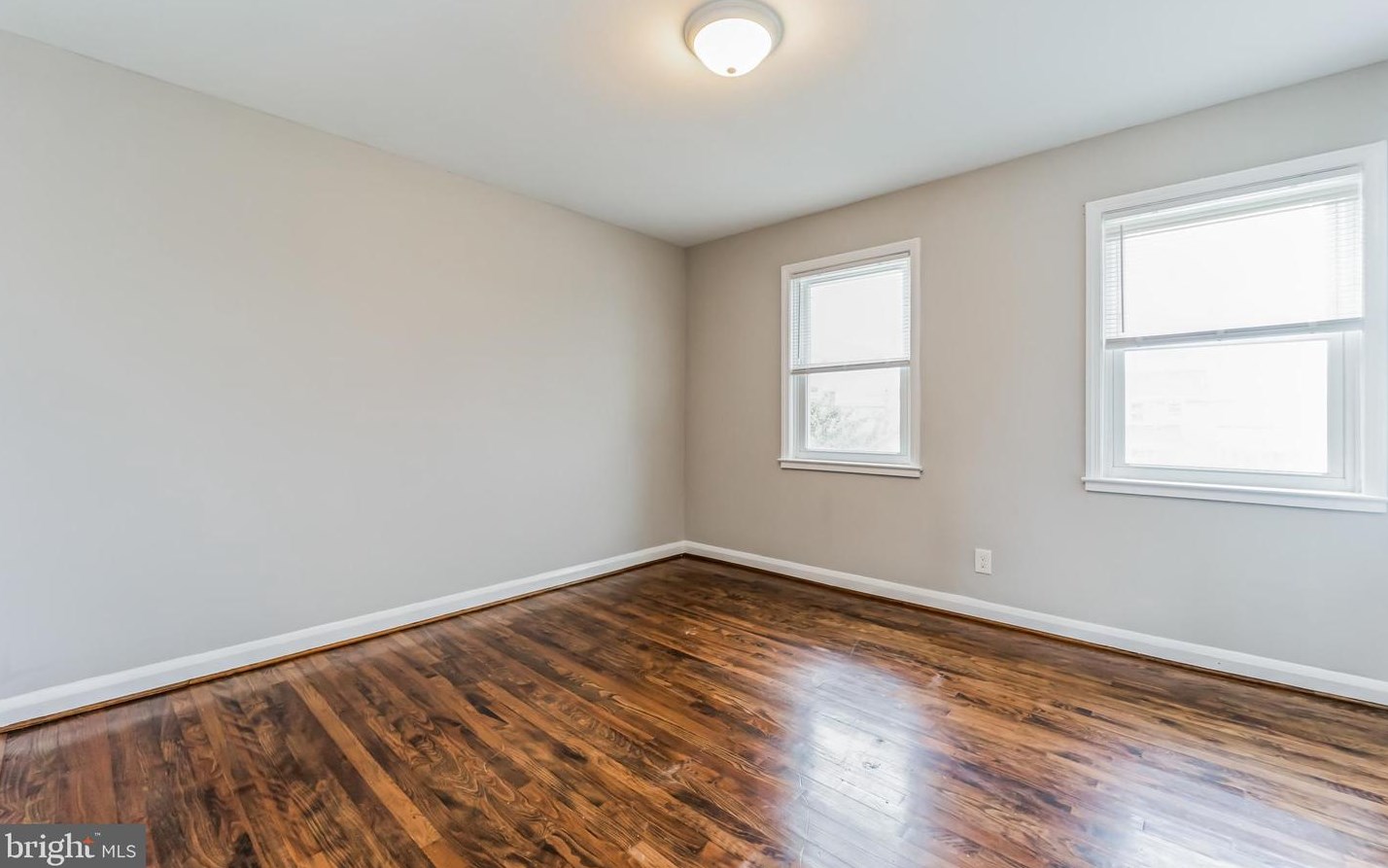 3422 Dunran Rd, Baltimore MD 21222-5946 exterior