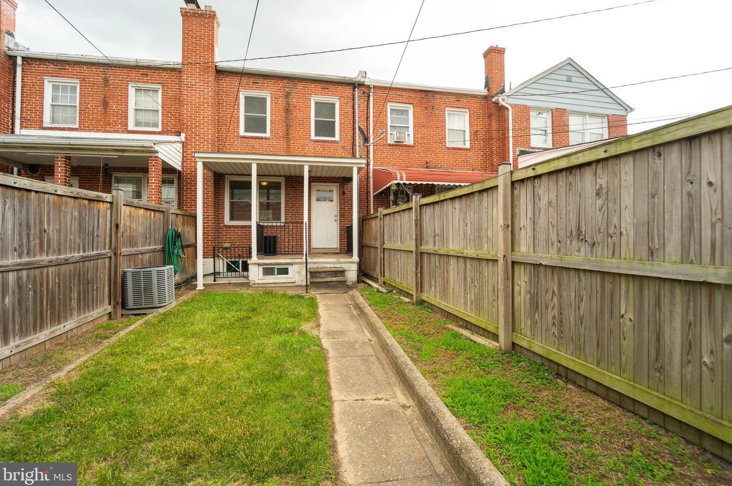 3422 Dunran Rd, Baltimore MD 21222-5946 exterior