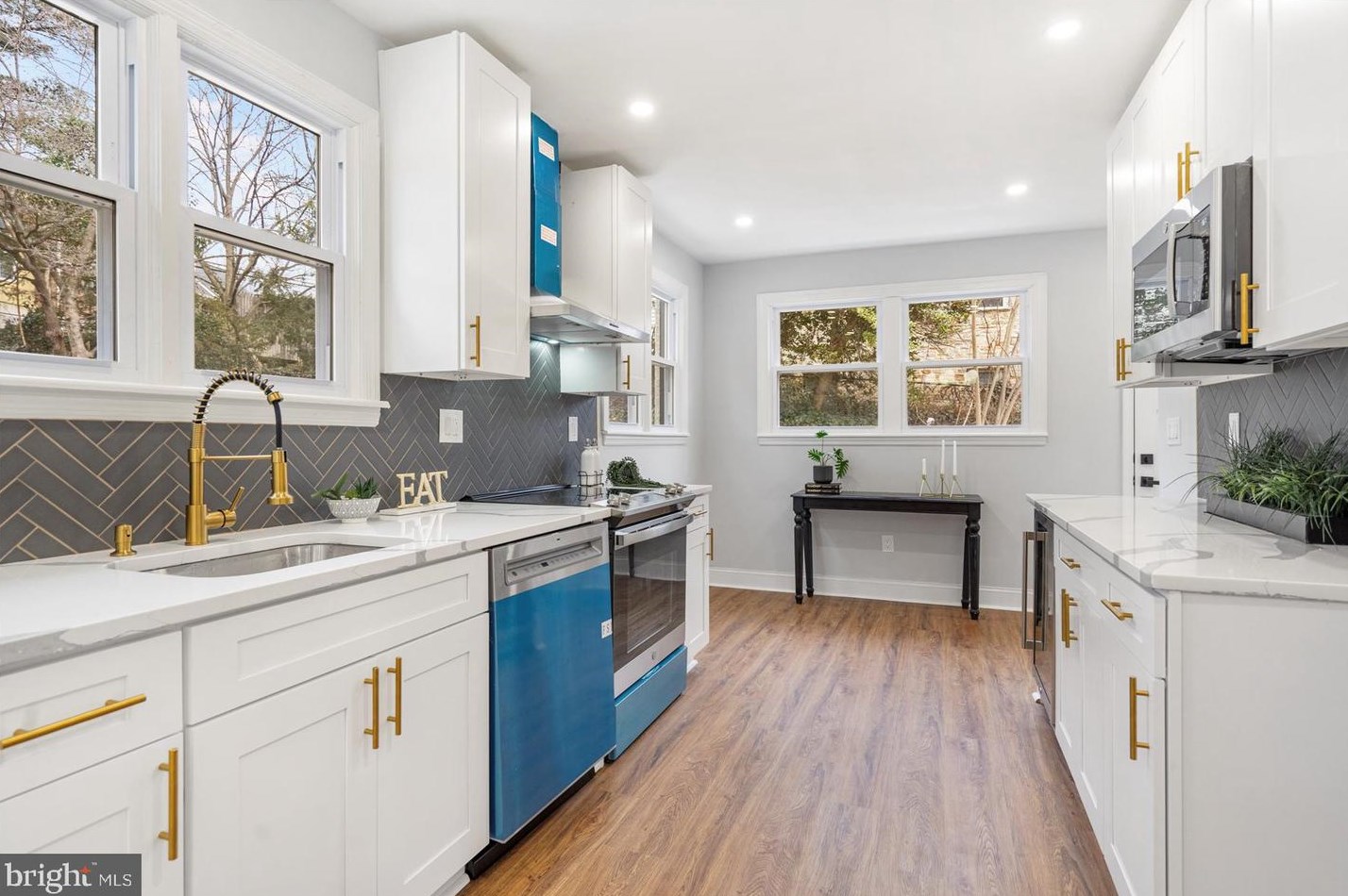 904 Stevenson Ln, Baltimore MD  21286-7916 exterior