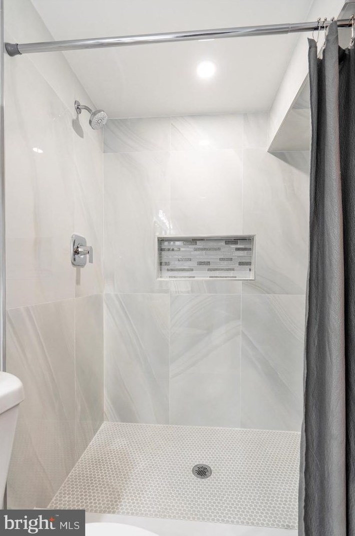 904 Stevenson Ln, Baltimore MD  21286-7916 exterior