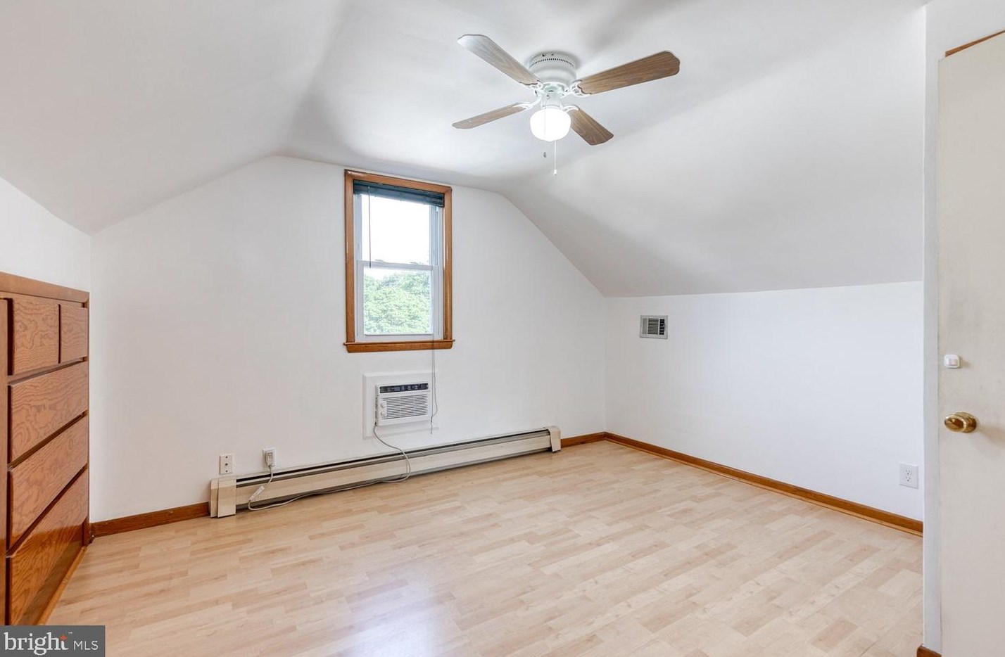 322 Savannah Rd, Baltimore MD 21221-4813 exterior