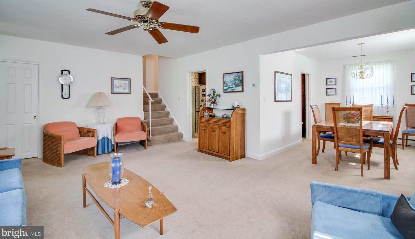 1922 Drummond Rd, Baltimore MD  21228-4206 exterior