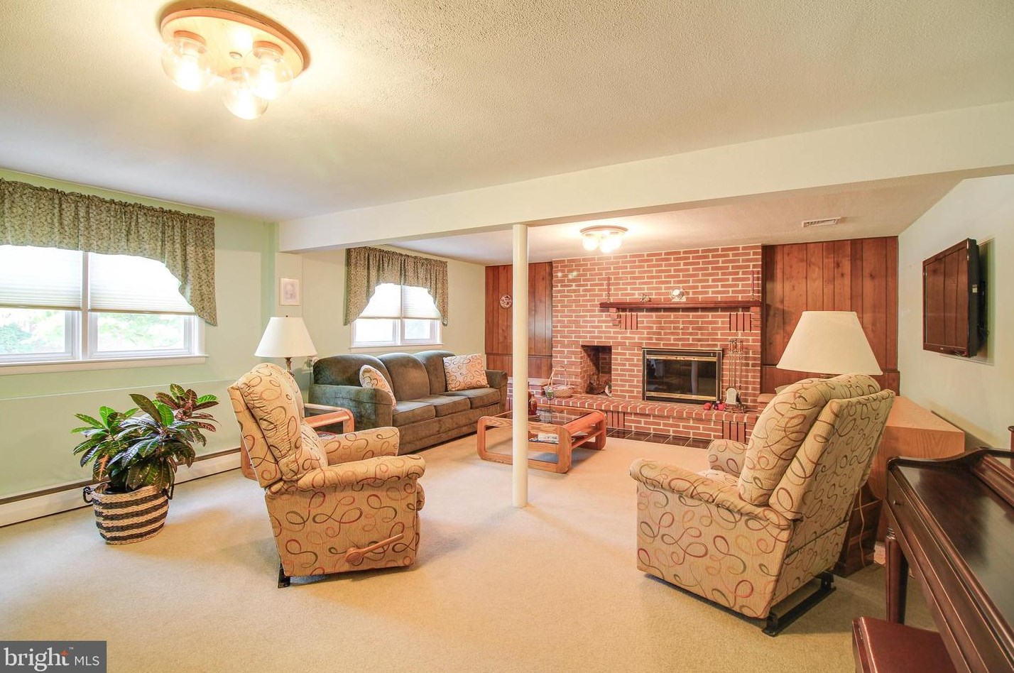 1922 Drummond Rd, Baltimore MD  21228-4206 exterior