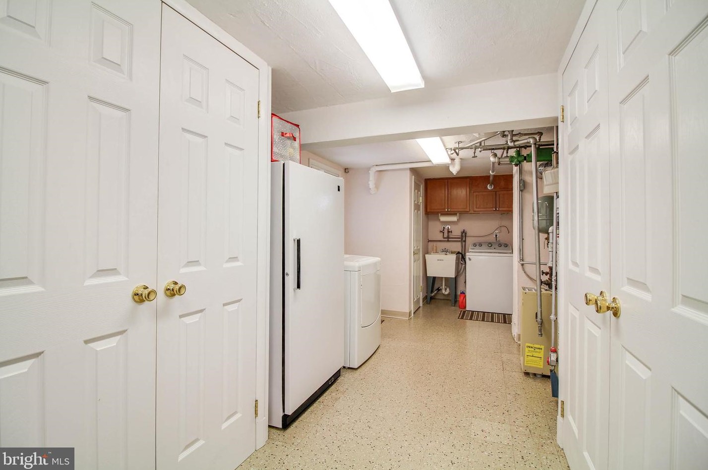 1922 Drummond Rd, Baltimore MD  21228-4206 exterior