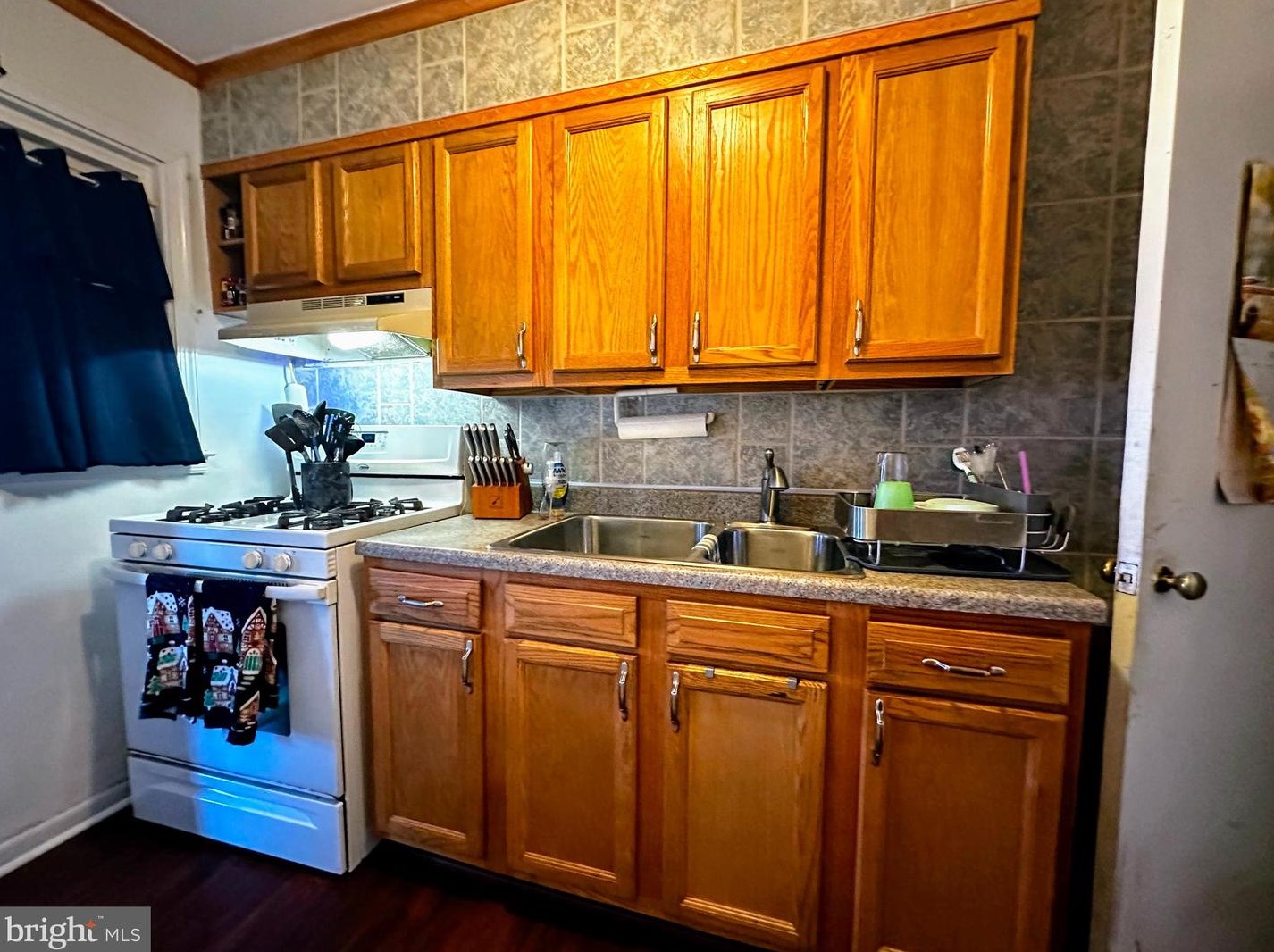 2816 Creston Rd, Baltimore MD  21222-2209 exterior