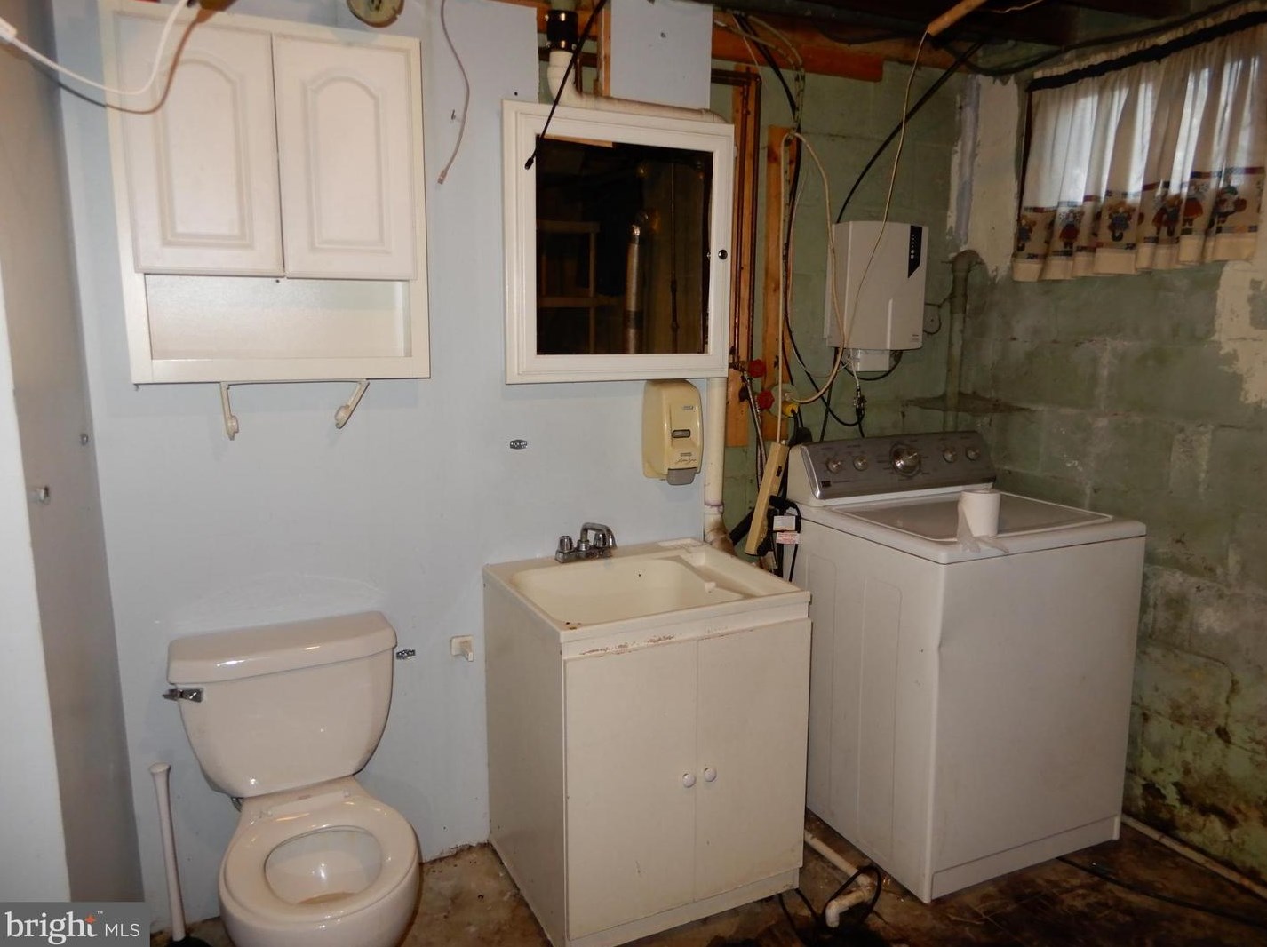 7223 Bridgewood Dr, Baltimore MD  21224-1901 exterior