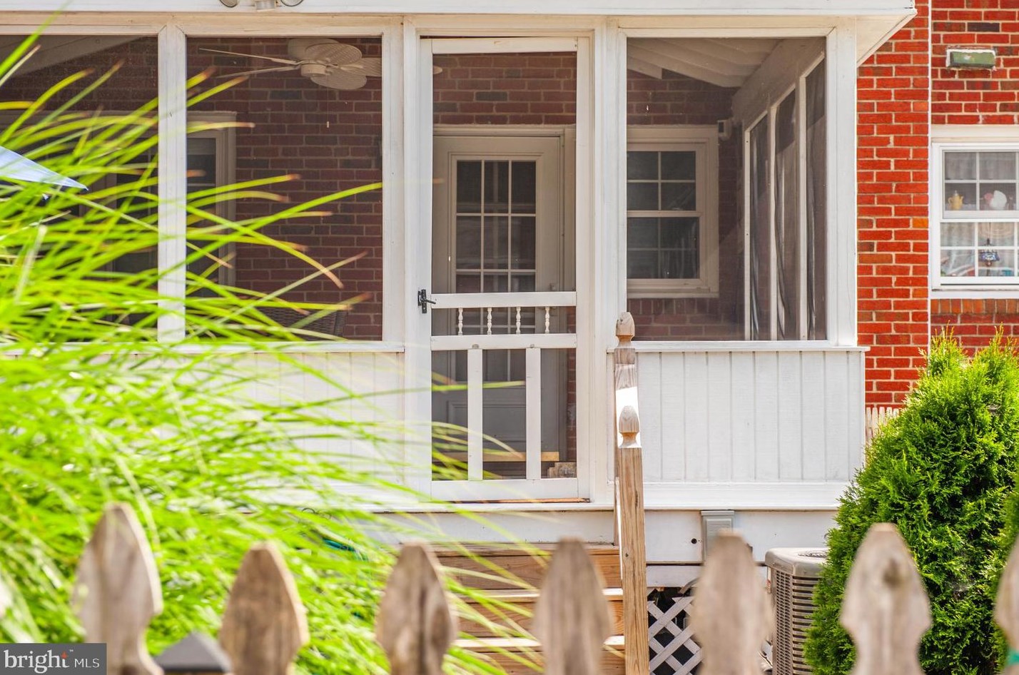 1516 Cottage Ln, Baltimore MD 21286-8012 exterior