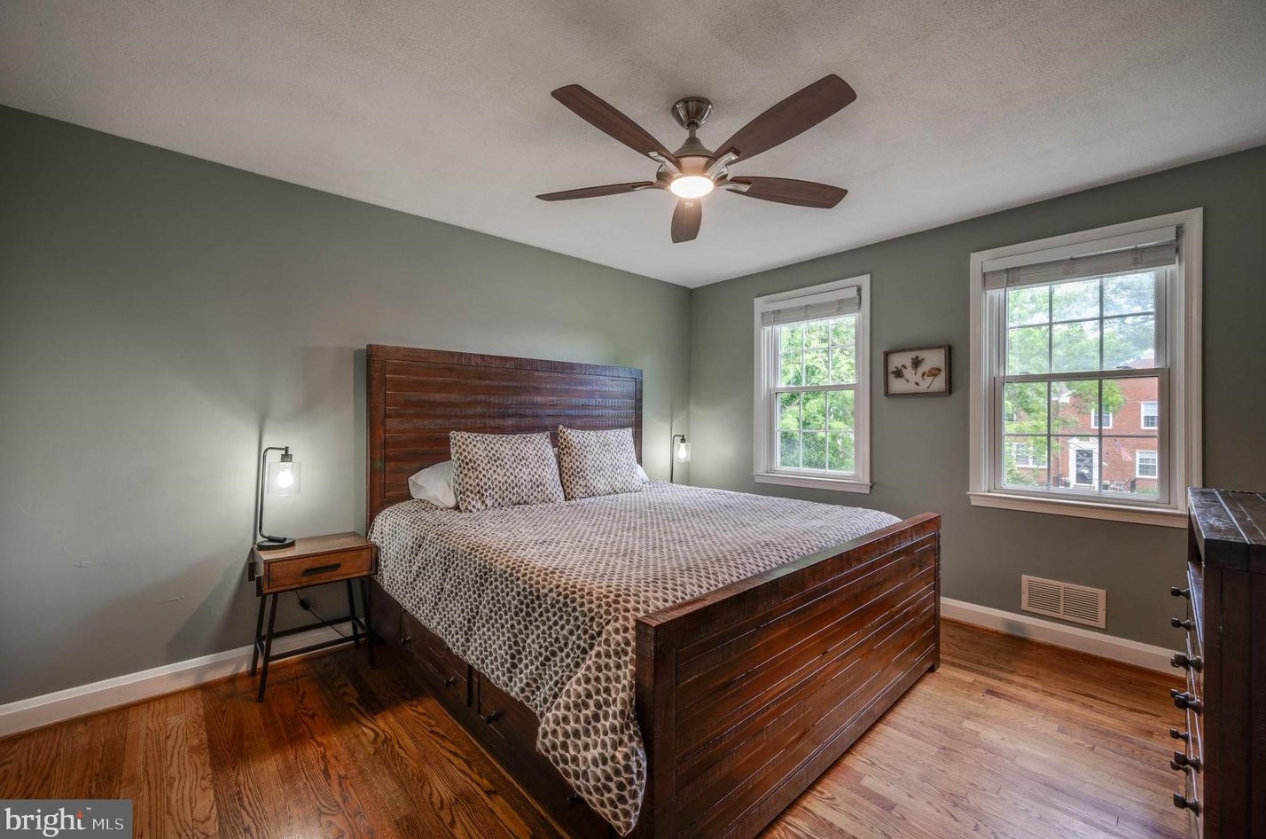 1516 Cottage Ln, Baltimore MD 21286-8012 exterior