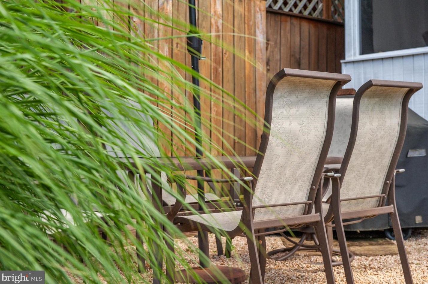 1516 Cottage Ln, Baltimore MD 21286-8012 exterior