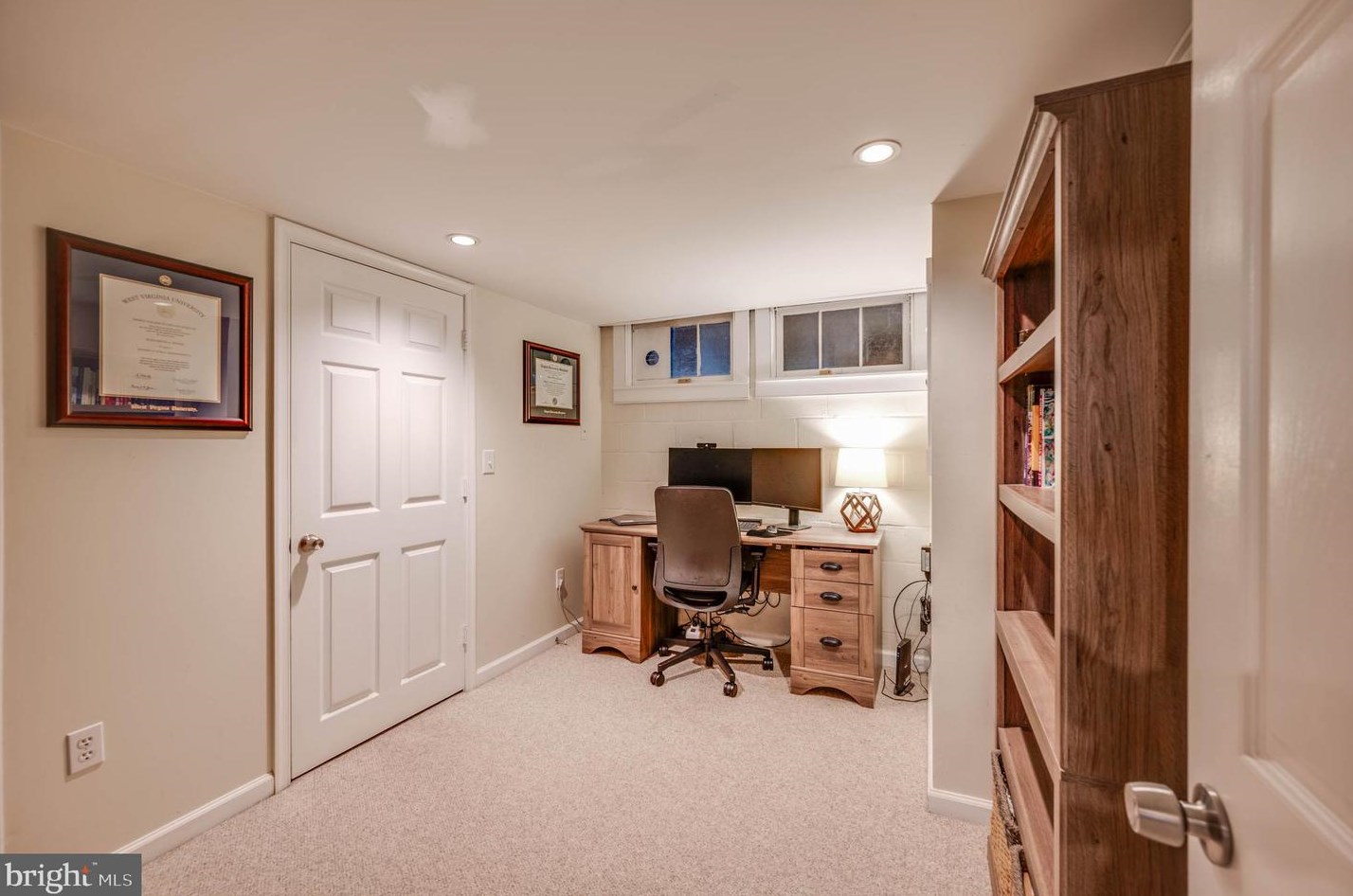 1516 Cottage Ln, Baltimore MD 21286-8012 exterior