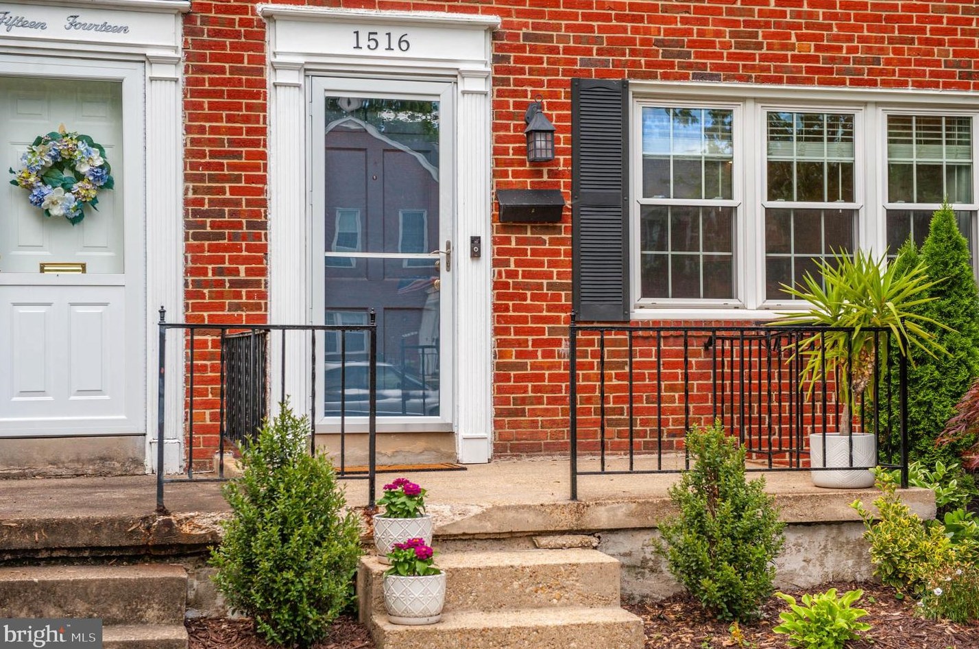 1516 Cottage Ln, Baltimore MD 21286-8012 exterior