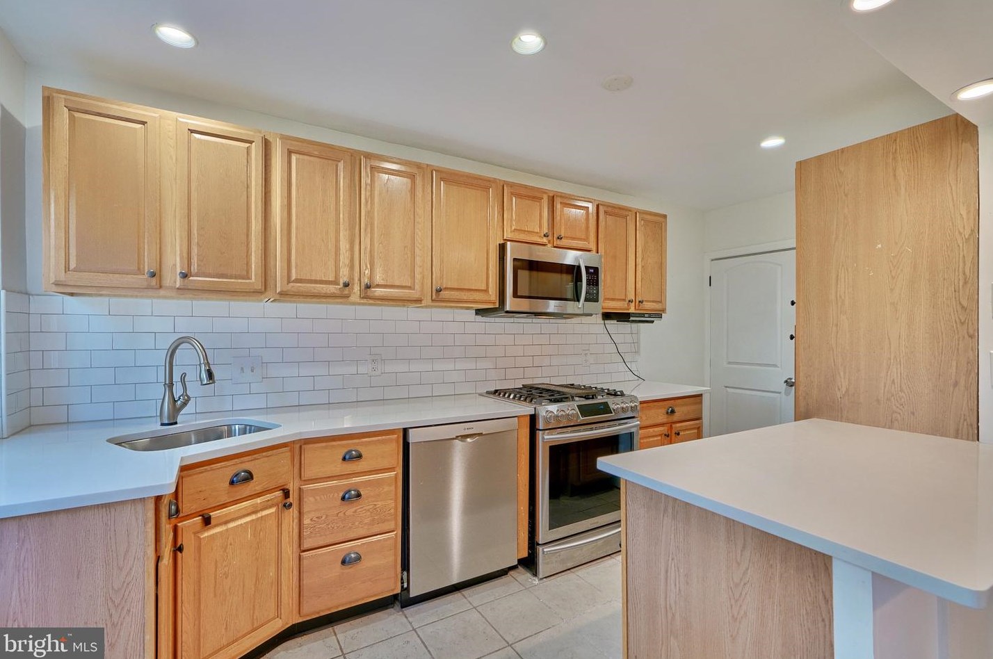 219 Stanmore Rd, Baltimore MD  21212-1135 exterior