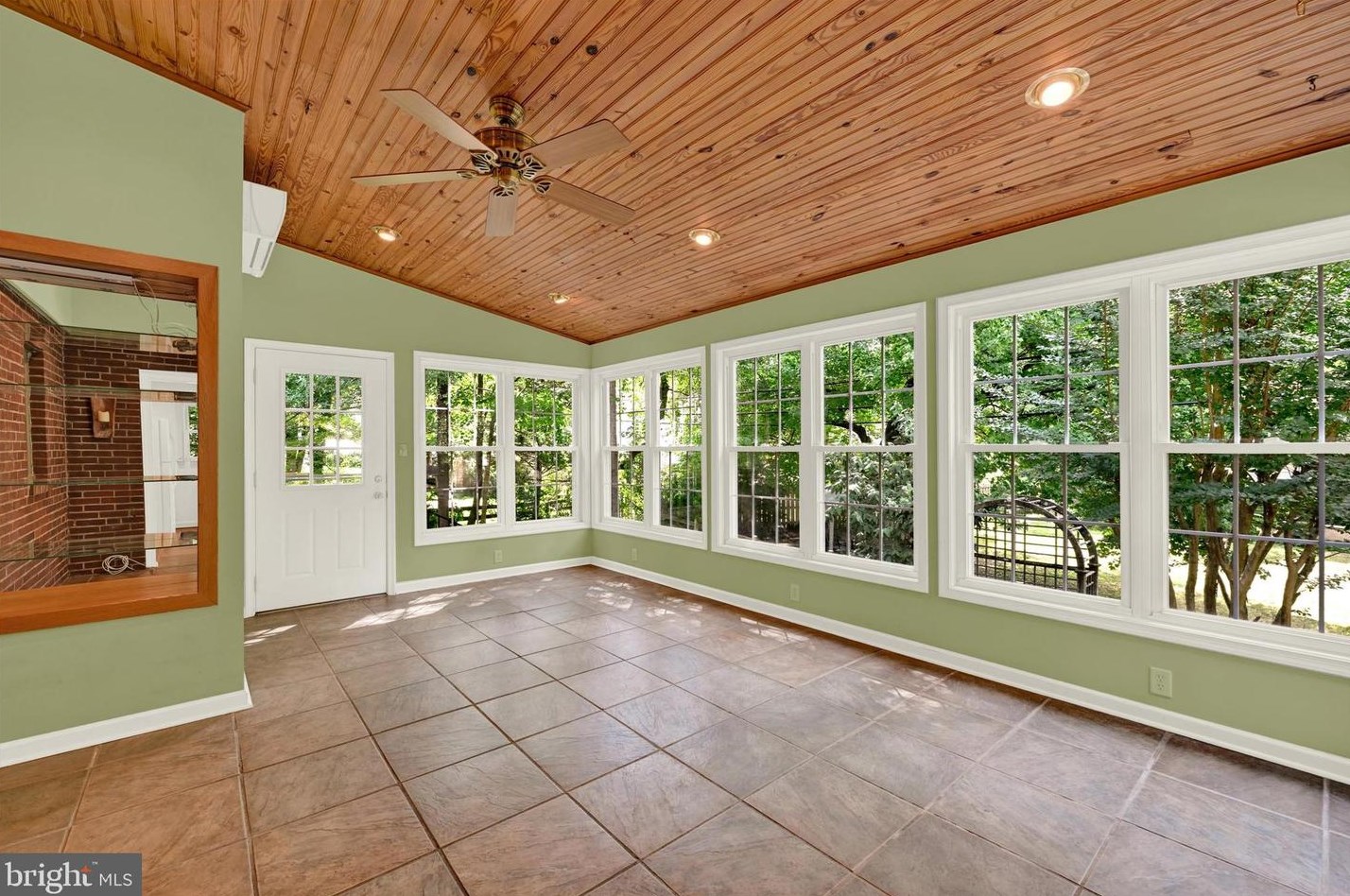 311 Linden Ave, Baltimore MD 21227-2449 exterior