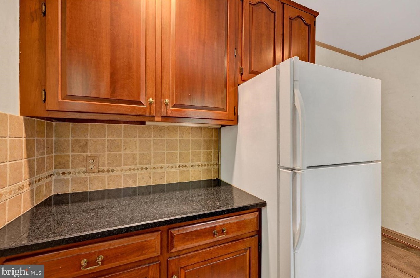 311 Linden Ave, Baltimore MD 21227-2449 exterior