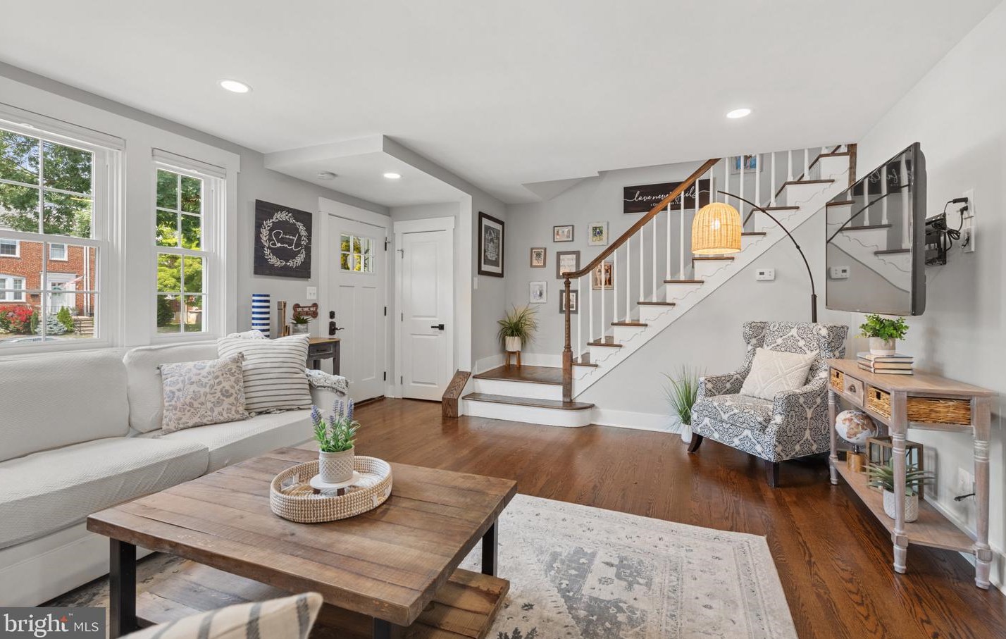 203 Blenheim Rd, Baltimore MD  21212-1704 exterior