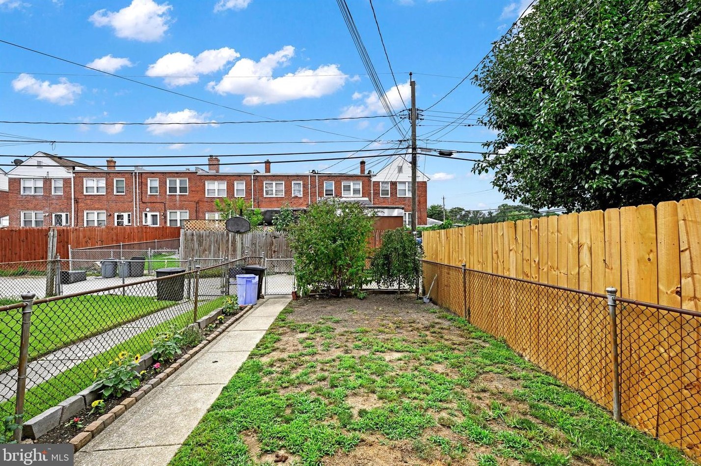 8356 Edgedale Rd, Baltimore MD  21234-5012 exterior