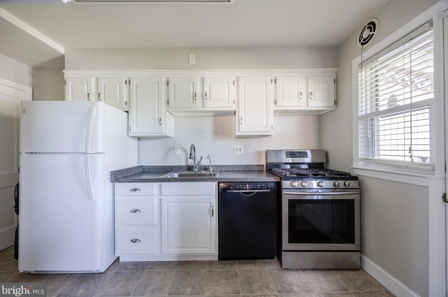 302 Elinor Ave, Baltimore MD  21236-4215 exterior