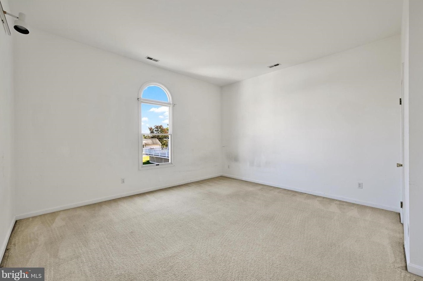 9746 Magledt Rd, Baltimore MD  21234-1822 exterior