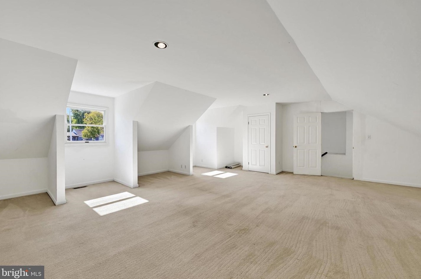 9746 Magledt Rd, Baltimore MD  21234-1822 exterior