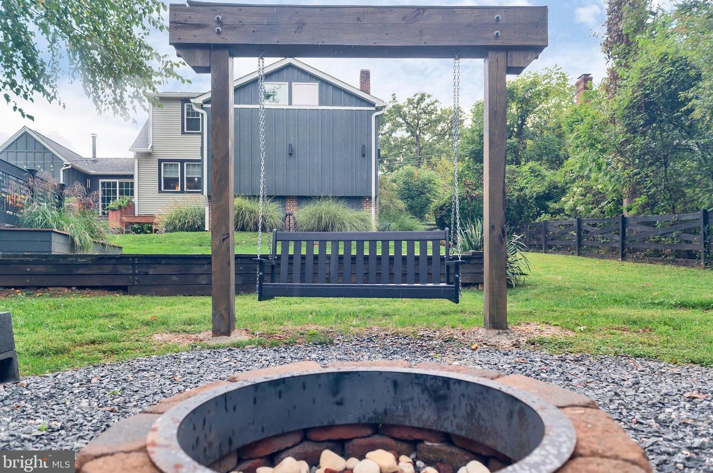 1005 Francis Ave, Baltimore MD 21227-3911 exterior