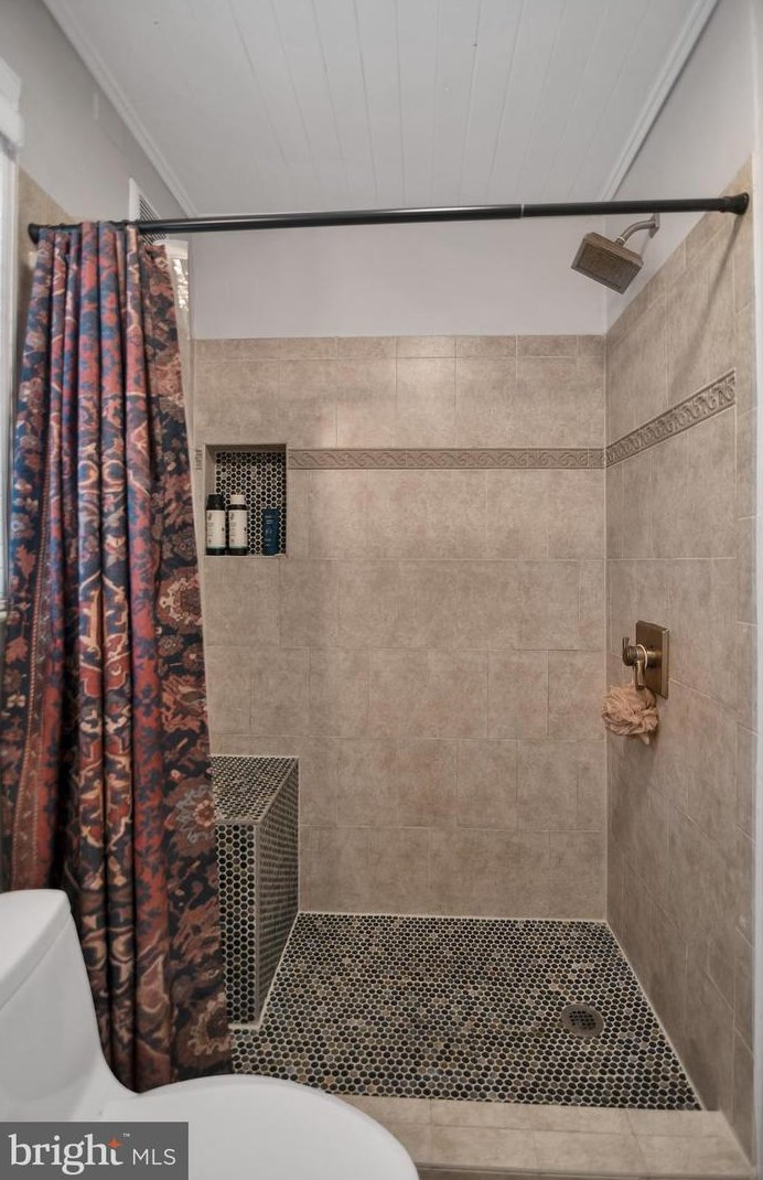 1005 Francis Ave, Baltimore MD 21227-3911 exterior