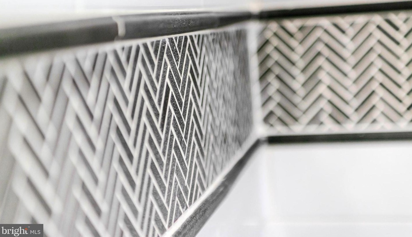 1005 Francis Ave, Baltimore MD 21227-3911 exterior