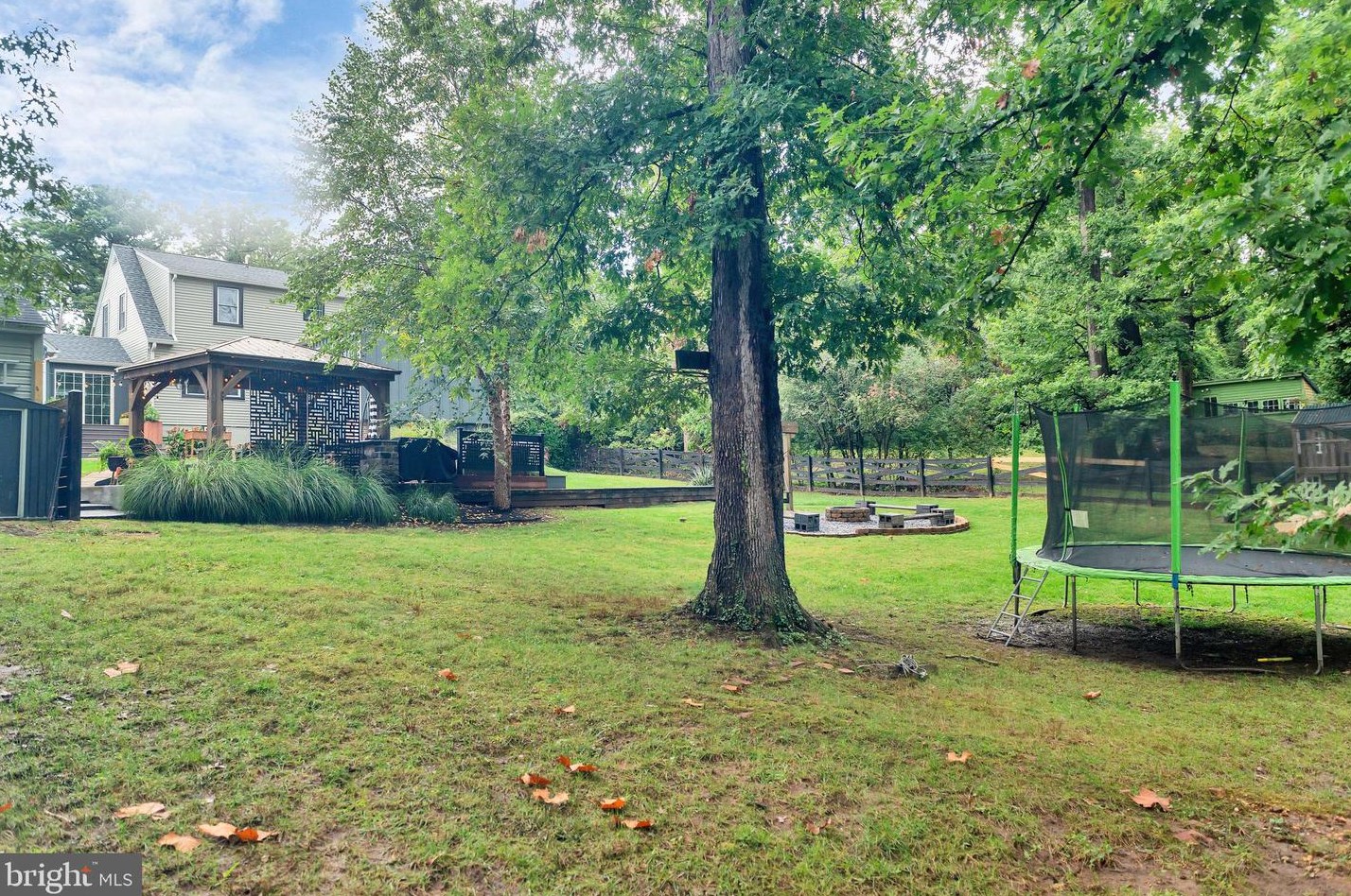 1005 Francis Ave, Baltimore MD 21227-3911 exterior