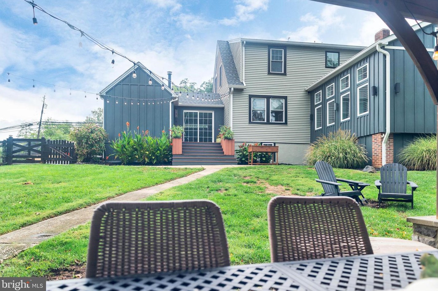 1005 Francis Ave, Baltimore MD 21227-3911 exterior