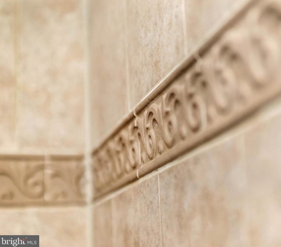 1005 Francis Ave, Baltimore MD 21227-3911 exterior