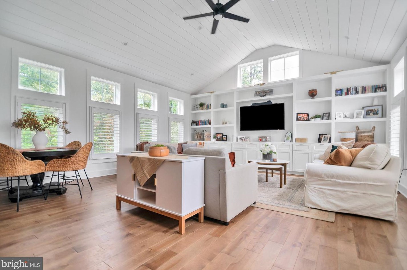 1005 Francis Ave, Baltimore MD 21227-3911 exterior