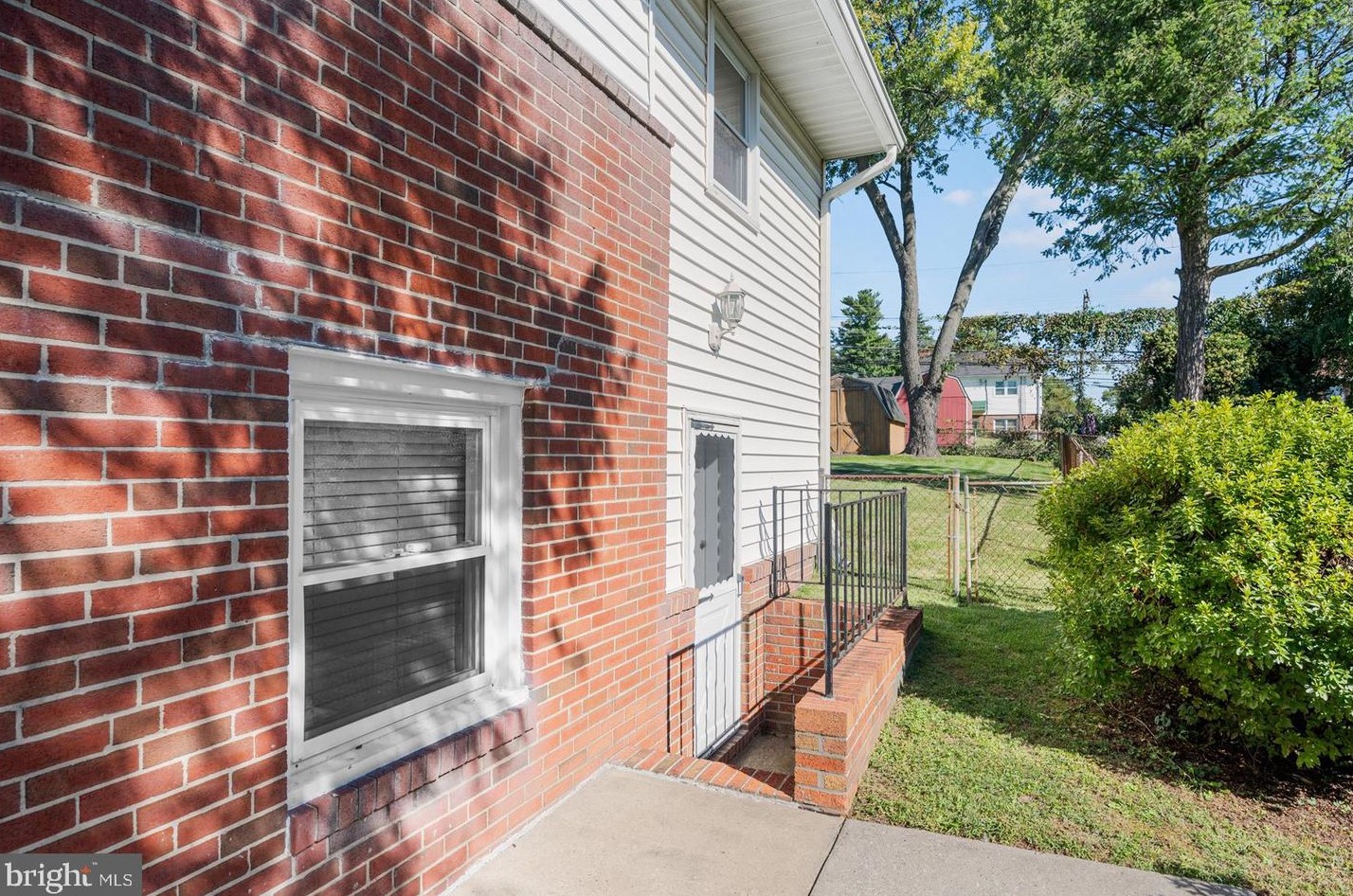 8342 Merrymount Dr, Baltimore MD  21244-2242 exterior