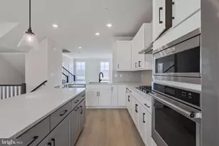 618 Barnehurst St, Middle River, MD 21220 - Photo 5