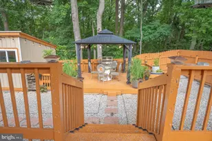 8 Red Bud Ct, Essex, MD 21221 - Photo 9