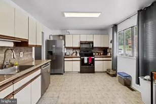 15 Gloucester Ct, Reisterstown, MD 21136 - Photo 9