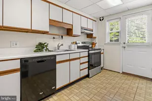 1644 Thetford Rd, Towson, MD 21286 - Photo 15