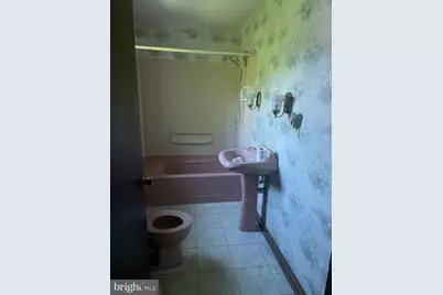 7011 Dunhill Road, Baltimore, MD 21222 - Photo 9