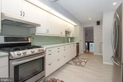 8006 Woodhaven Court, Baltimore, MD 21237 - Photo 9