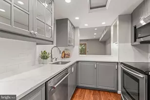 23 Penny Ln, Baltimore, MD 21209 - Photo 17