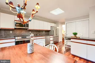 8223 Ruxton Crossing Ct, Towson, MD 21204 - Photo 17