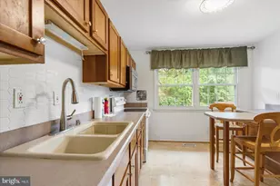 908 Crestwick Rd, Baltimore, MD 21286 - Photo 13